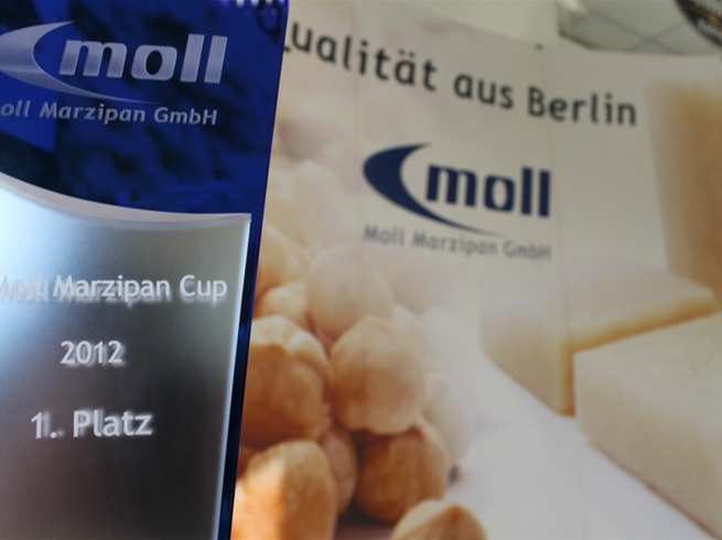 Moll Marzipan Cup